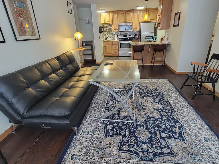 1800 Lasalle Ave #106 — Photo 29
