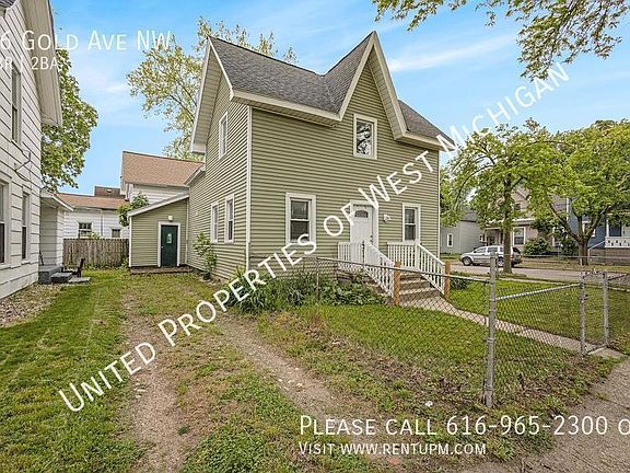 2nd image of 26 Gold Ave NW