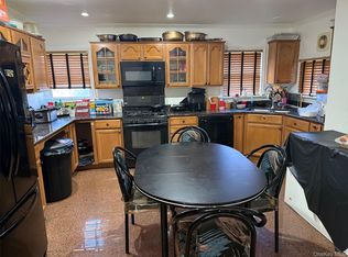 11715 200th Street, Saint Albans, NY 11412