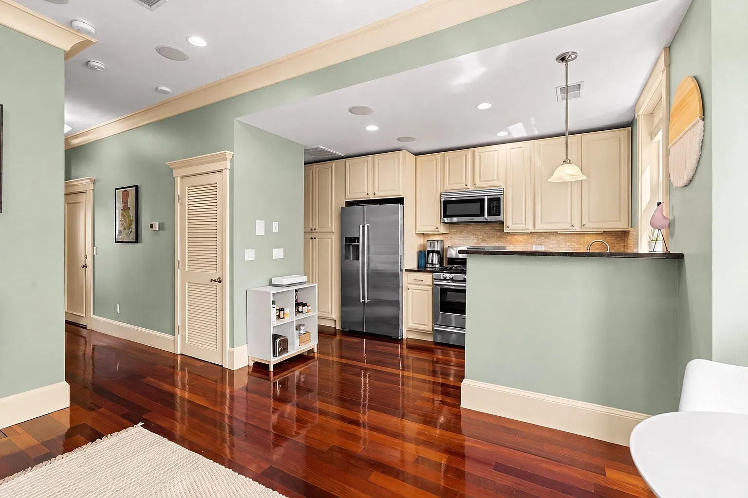 1 bed, 1.0 bath, 516 sqft, $3,000 — Photo 4