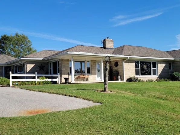 558 Marlett St, Plainville, IN 47568