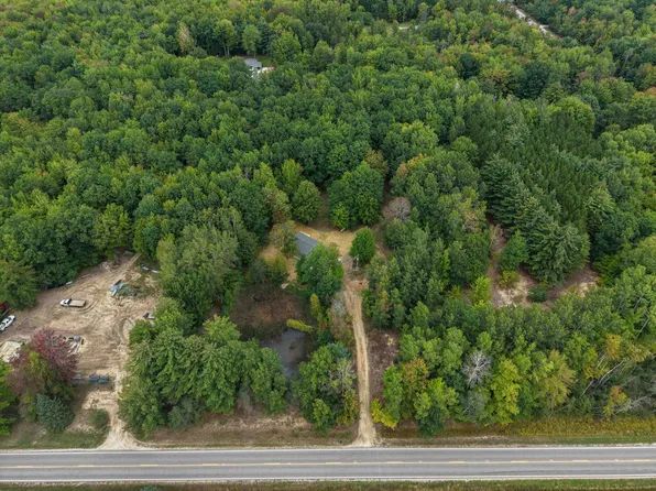 1469 E Brushaber Rd, Beaverton, MI 48612