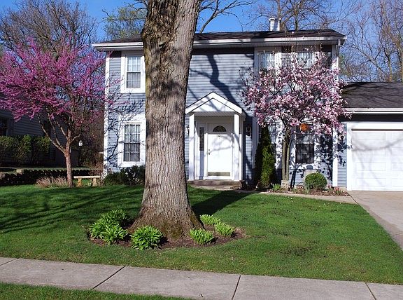 4th image of 360 S Oak Ave
