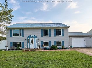 112 Bel Aire Dr, Tornado, WV 25202