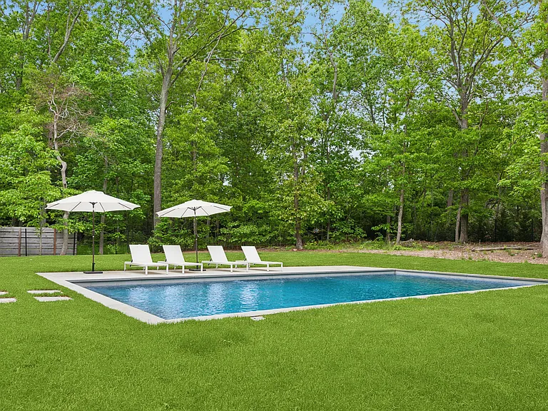 10 N Cape Ln — Photo 2