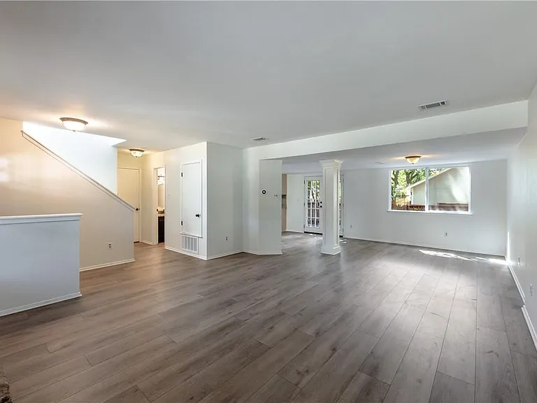 12702 Rhea Ct — Photo 8