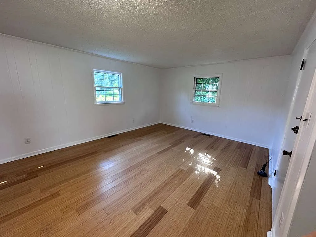 2217 Maple Street — Photo 4