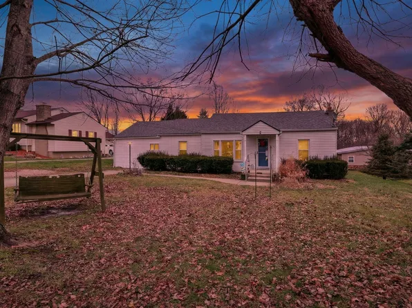 738 N Buena Vista St, Newark, OH 43055