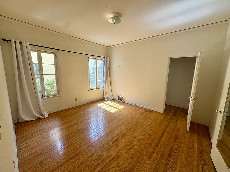 363 N Sycamore Ave #7002 — Photo 14
