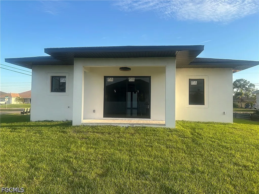 Building Photo - 2801 SW Embers Ter