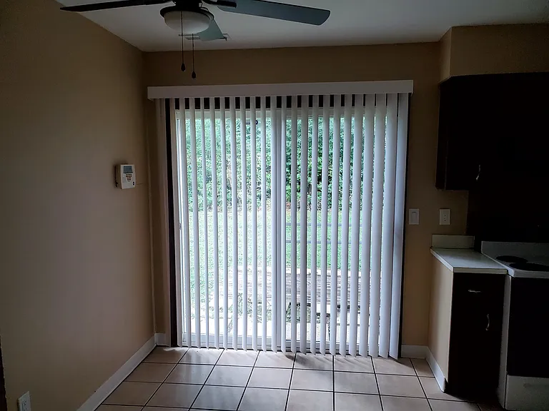 2910 Kilbourne Ave #2910 — Photo 10