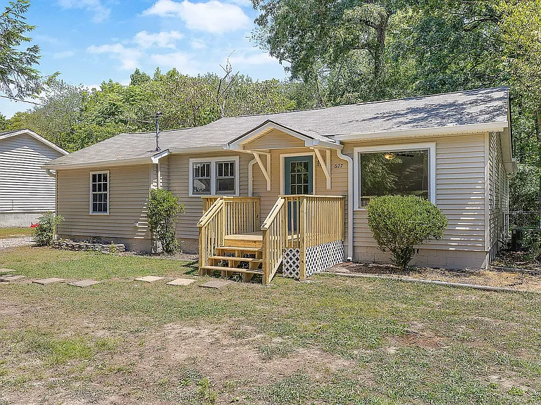 672 Lupton Dr — Photo 8