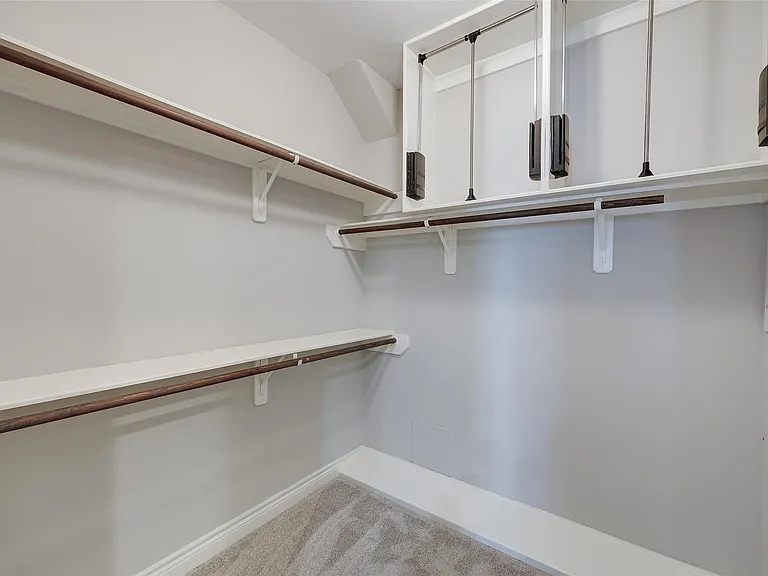 3245 Maxroy St — Photo 20