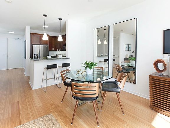 3rd image of 88 Townsend St APT 109