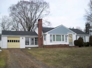 118 Vinnicum Rd, Swansea, MA 02777