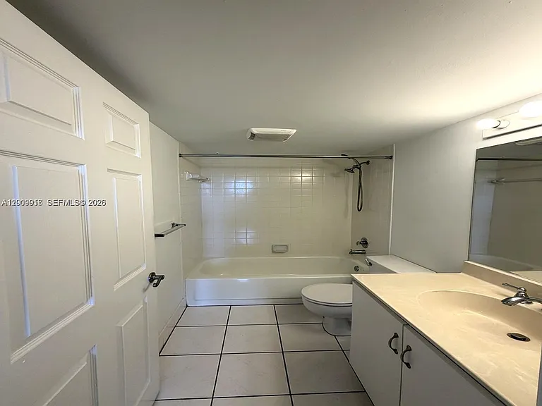 1400 SW 124th Ter #402Q — Photo 12