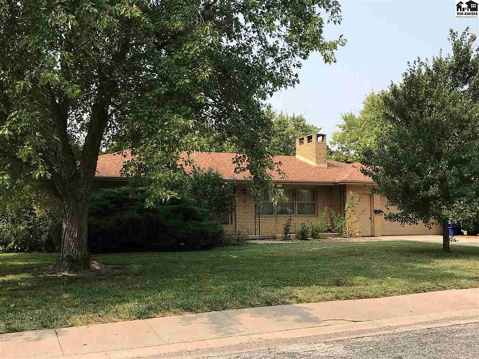2nd image of 713 Somerset Pl