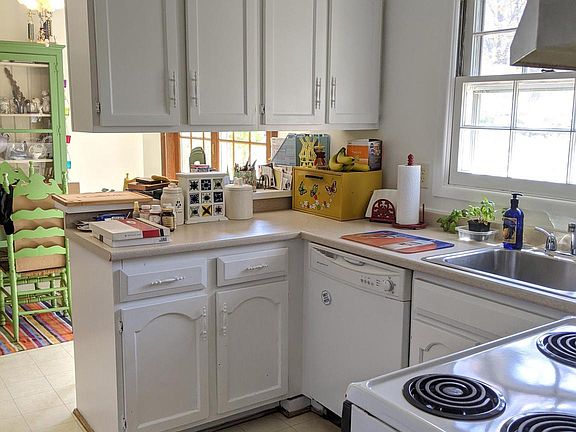 4th image of 7248 Wickford Dr