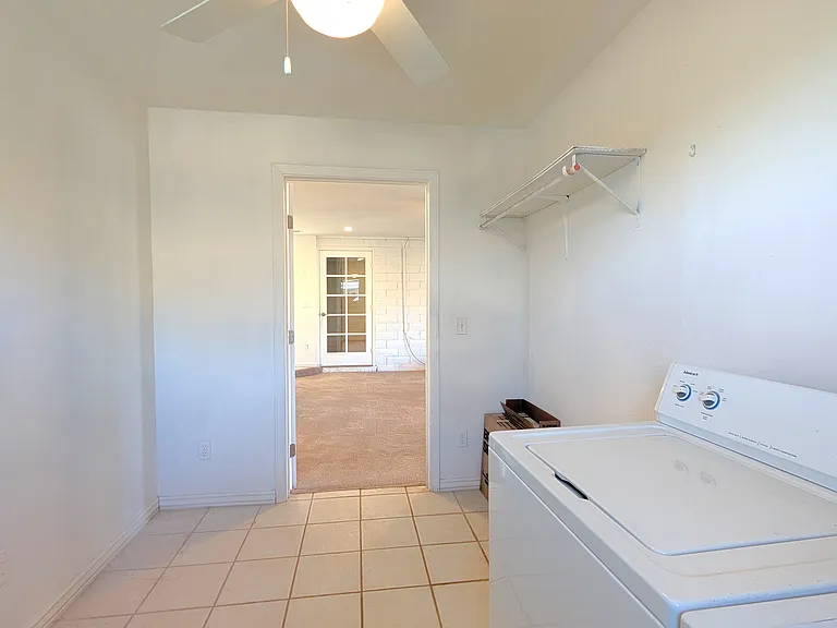 1514 N Elaine Way — Photo 40