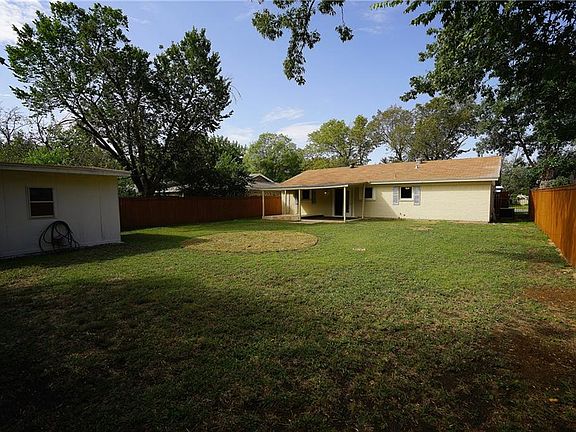 2nd image of 2732 Birch Park Dr