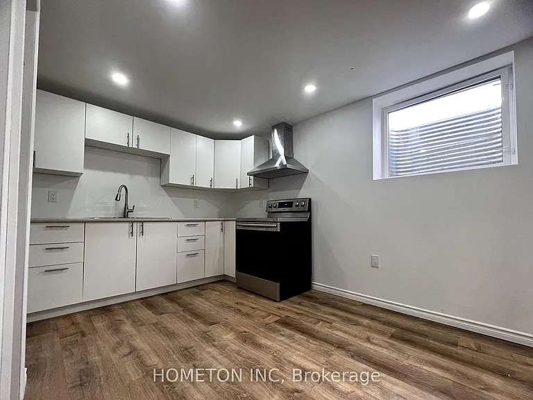 4 Pridham Pl #BASEMENT — Photo 12