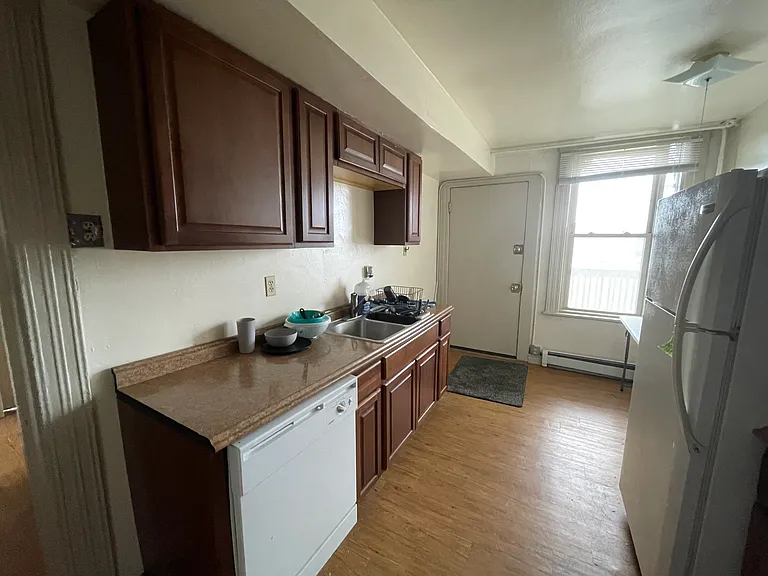 1305 N Milwaukee St — Photo 23