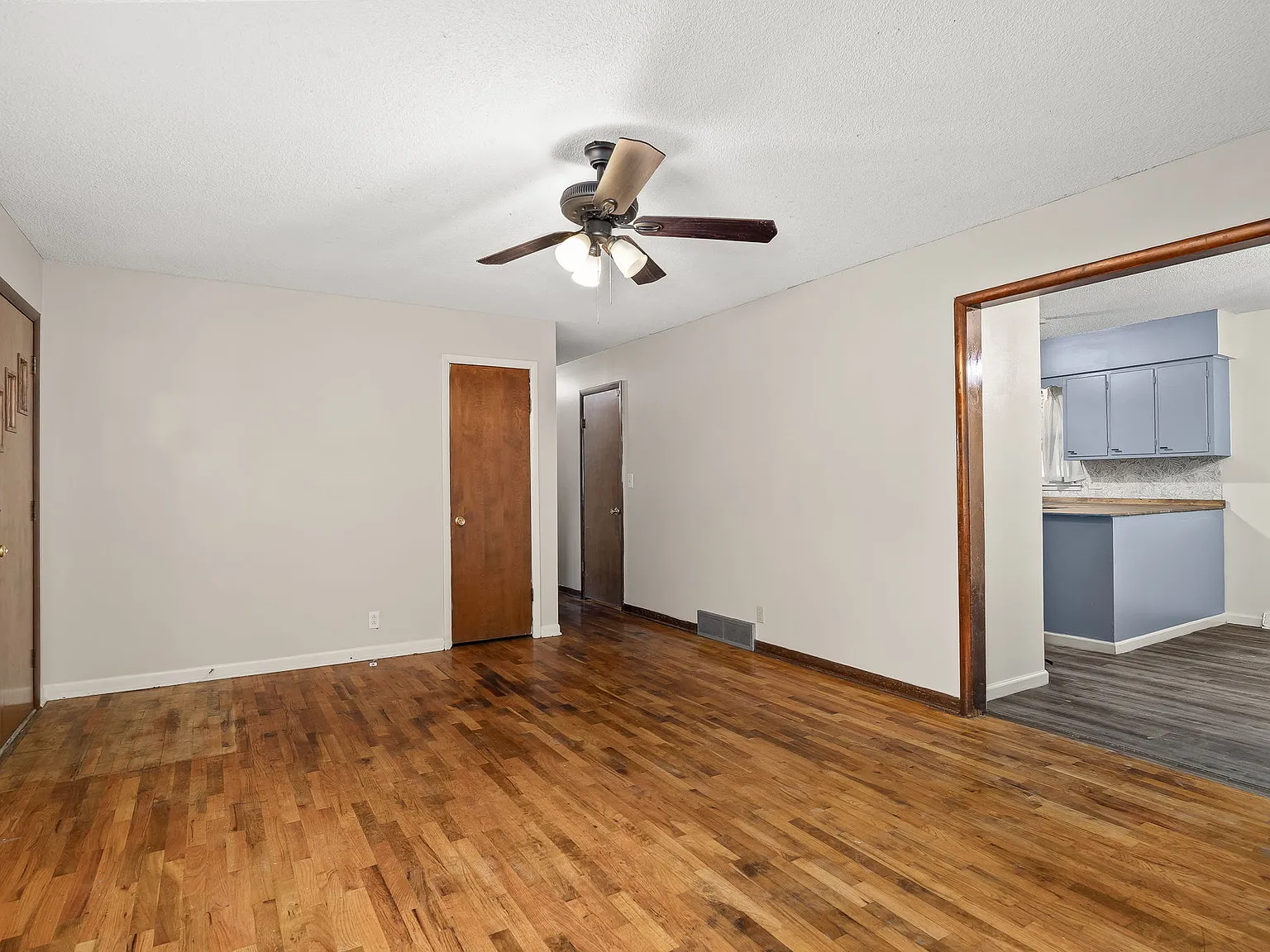 1806 Safari Dr — Photo 4