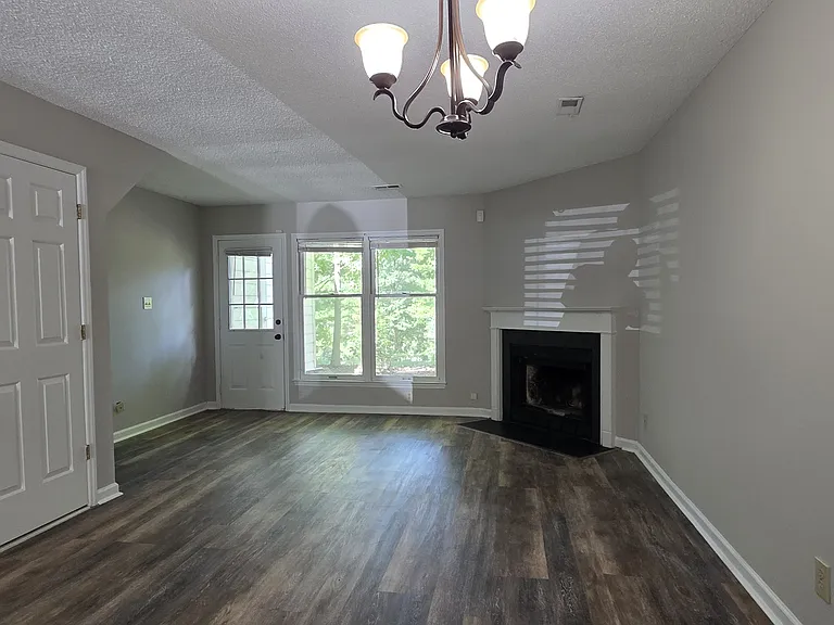 218 Saint Andrews Ln — Photo 7