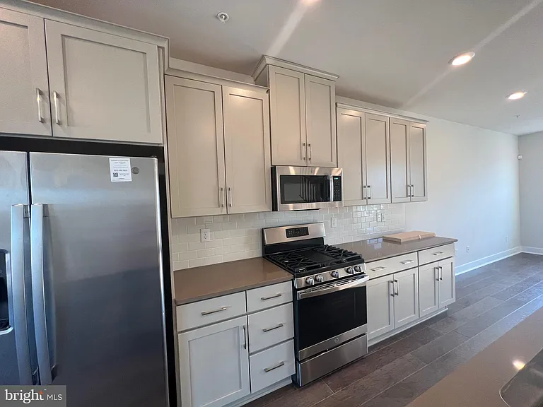 805 Pecan Rd — Photo 38