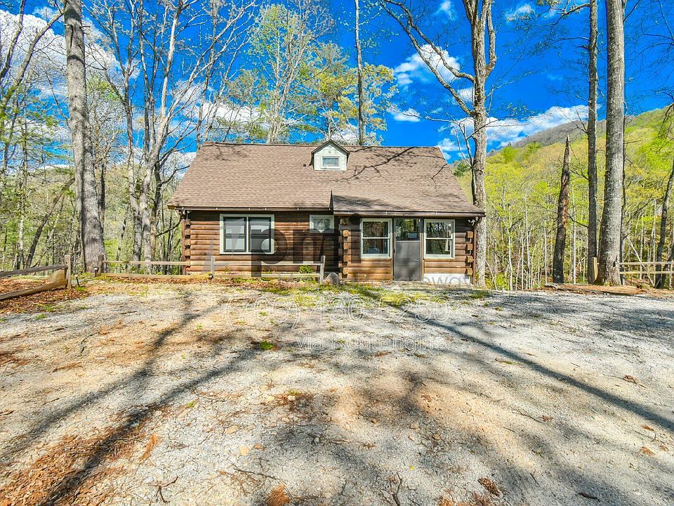 1st image of 230 Silver Maple Ln
