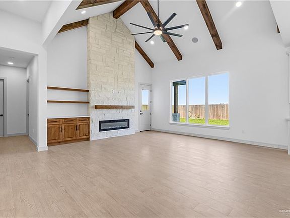 4th image of 3311 Woodland Dr