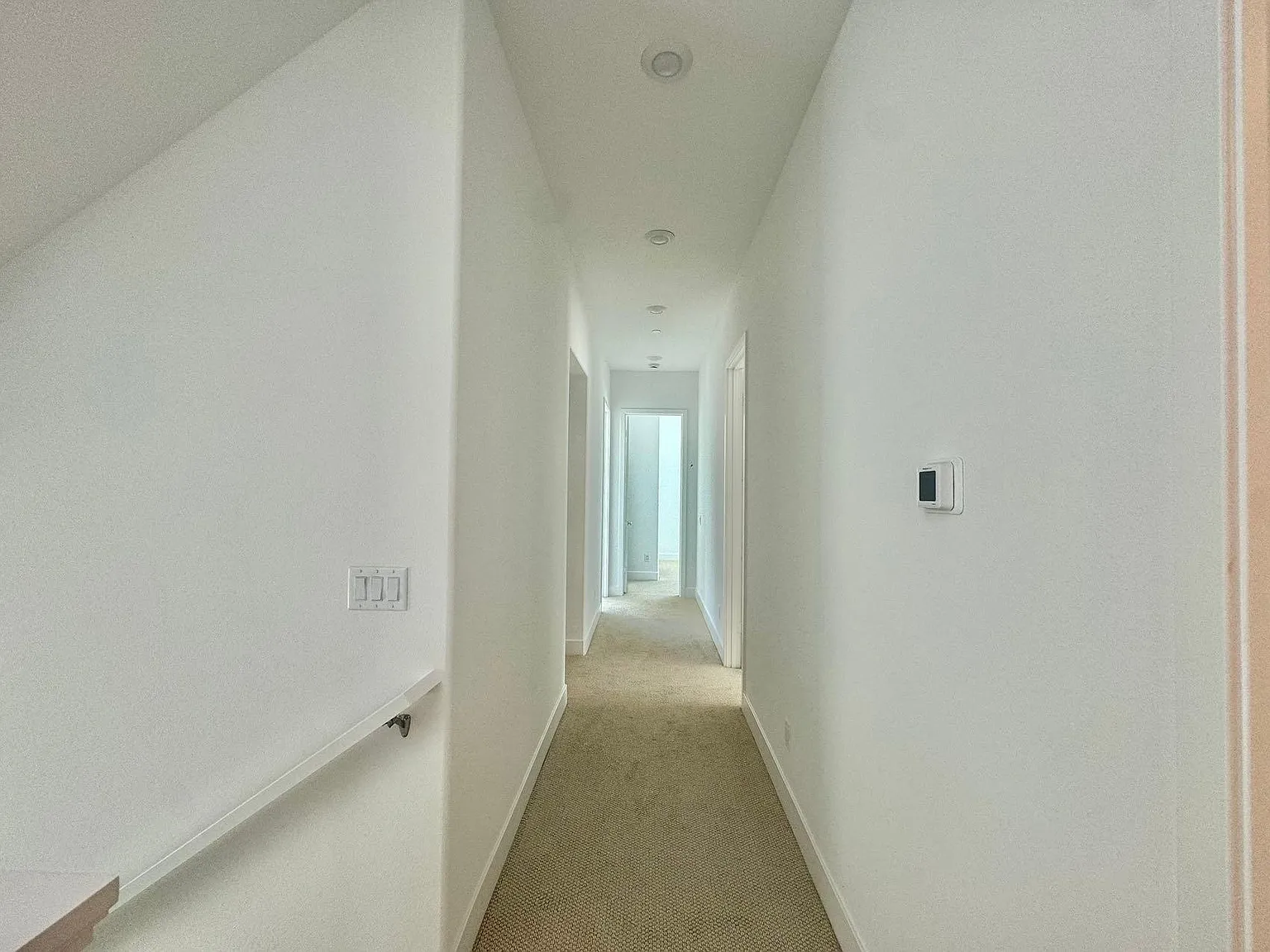 3 bed, 2.5 bath, 1652 sqft, $3,100 — Photo 3