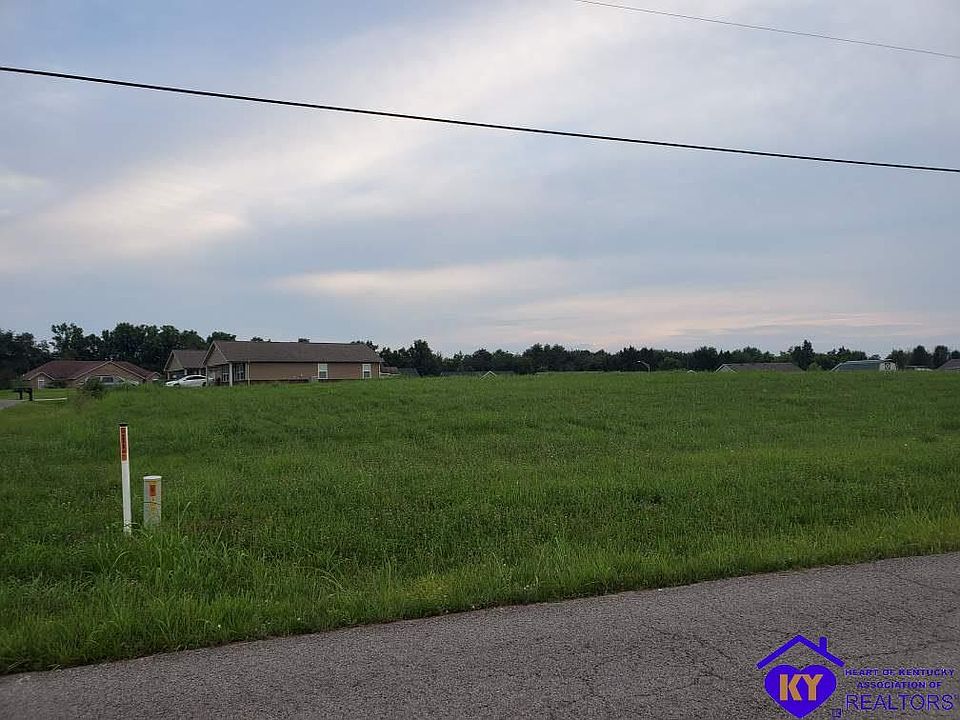 1st image of 114 Union Cir