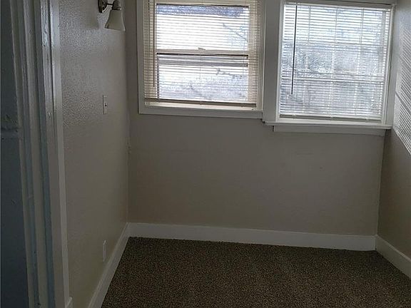 4th image of 3620 Woodland Ave #2U