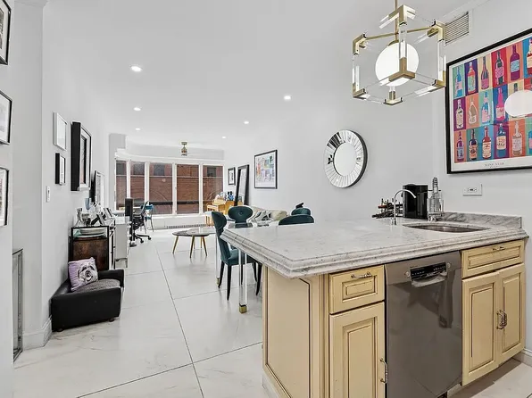 530 E 76th St APT 6J, New York, NY 10021