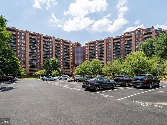 3rd image of 2230 George C Marshall Dr APT 918