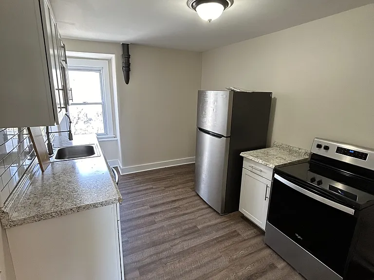 213-215 Providence Tpke — Photo 2