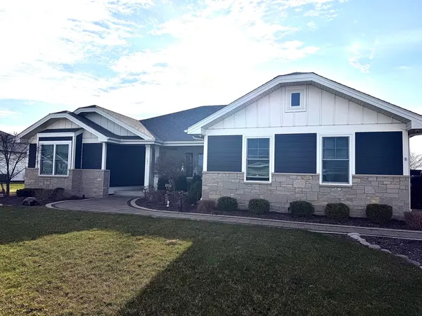 735 Peacock Pl, Manteno, IL 60950