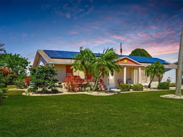 1515 Arrowhead Dr, Sun City Center, FL 33573