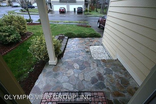 2nd image of 9421 Fagan Ct NE