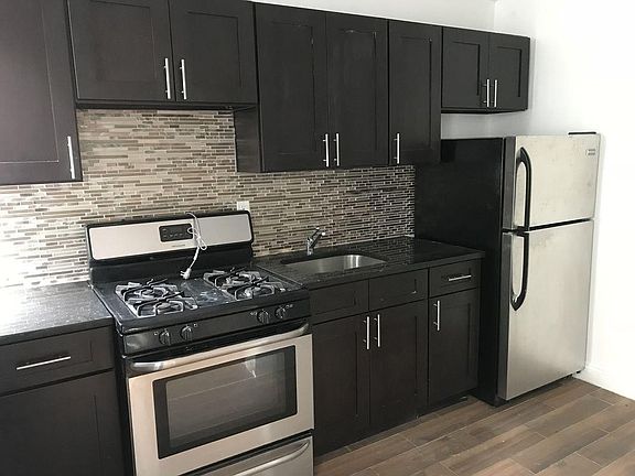 4th image of 2137 Vyse Ave APT 4D