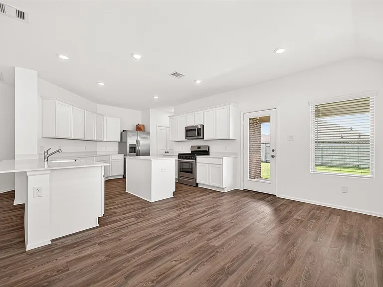 22215 Scarlino Dr — Photo 13
