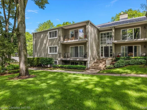 1113 N Old Woodward Ave Unit 34, Birmingham, MI 48009