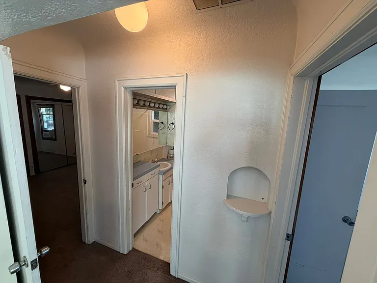 330 E Grant St — Photo 21