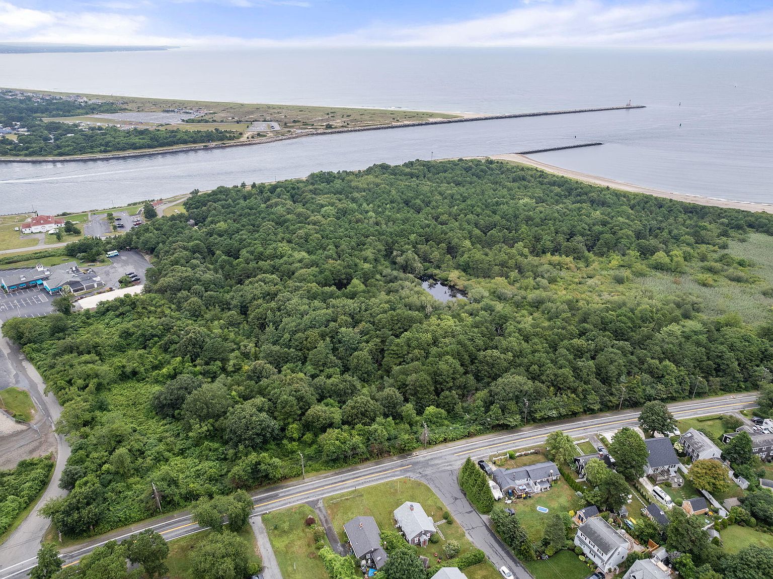 2 Bodfish Avenue, Sandwich, MA 02563 Zillow