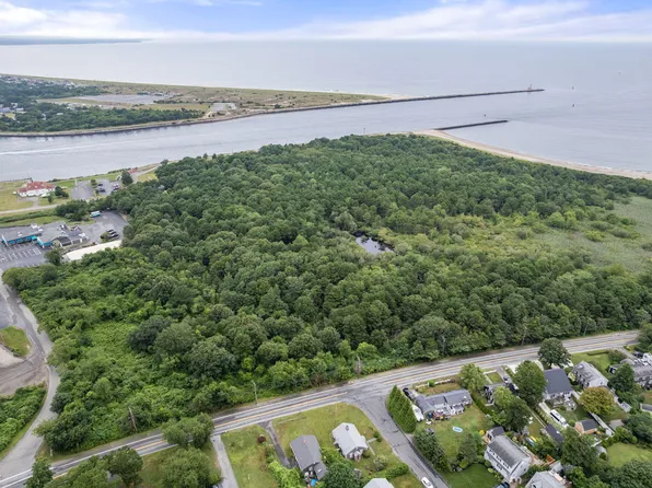 2 Bodfish Avenue, Sandwich, MA 02563