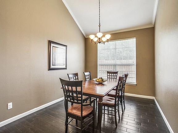 4th image of 1509 Chester Dr