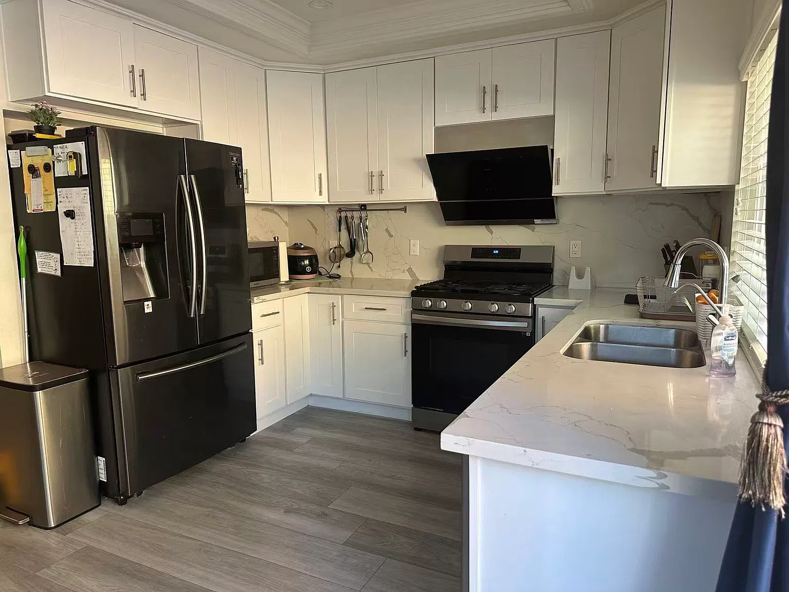4 bed, 1900 sqft, $4,900 — Photo 2
