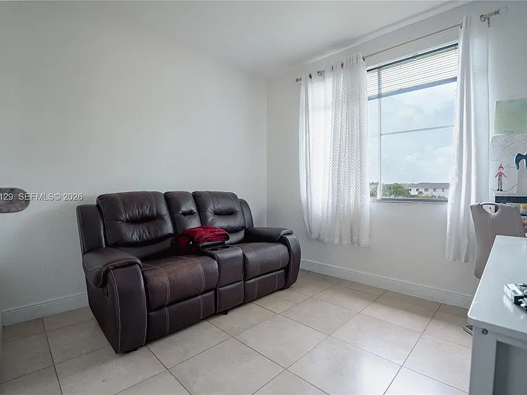 17600 NW 73rd Ave #2016 — Photo 6