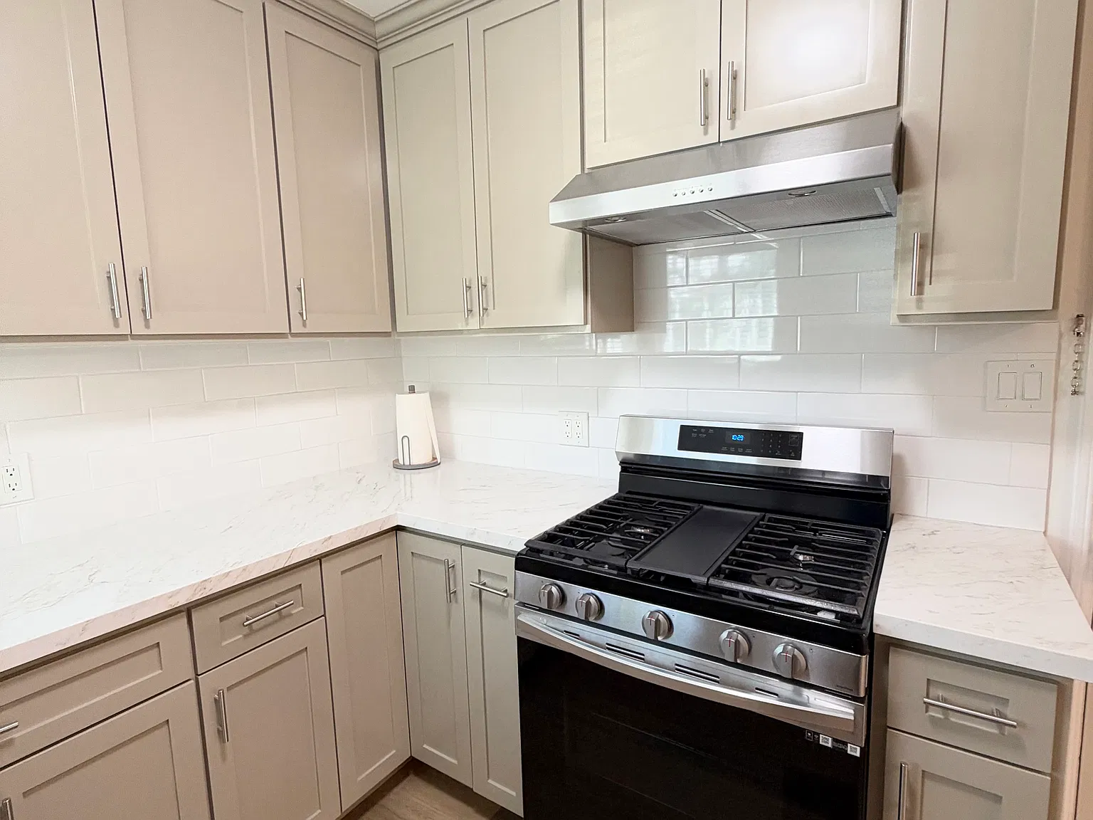 1 bed, 638 sqft, $2,400 — Photo 4